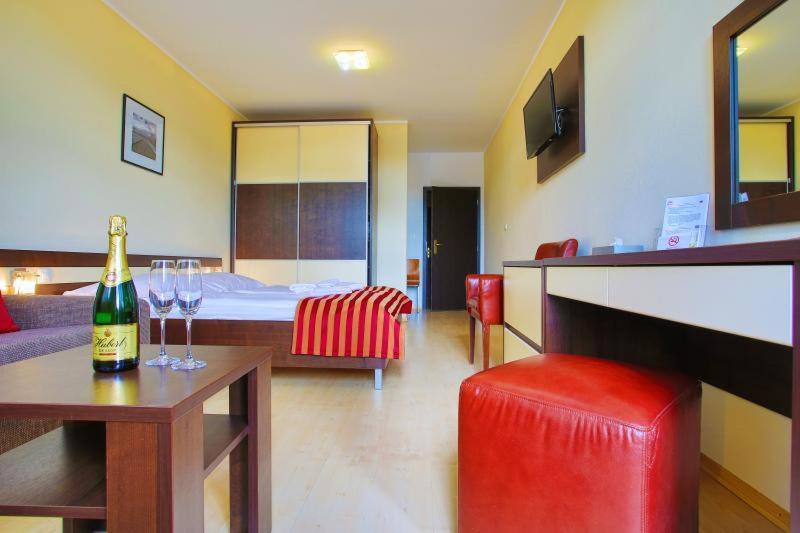 Apartman Studio Lux S Terasou Harmony V Thermal Parku Besenova S Vyhladom Na Bazeny Exteriör bild