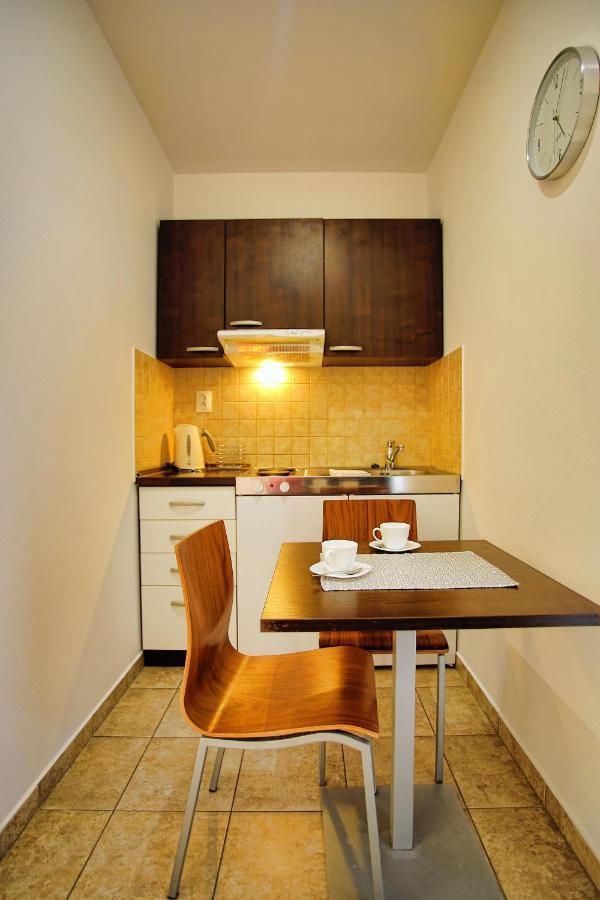 Apartman Studio Lux S Terasou Harmony V Thermal Parku Besenova S Vyhladom Na Bazeny Exteriör bild